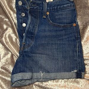 Levi’s high rise cuffed shorts